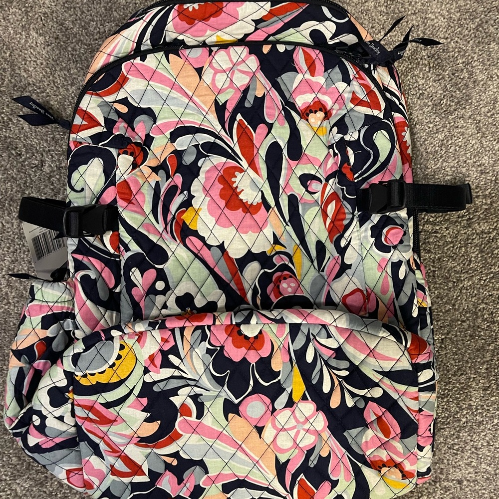 NWT Vera Bradley Essential Expandable Backpack